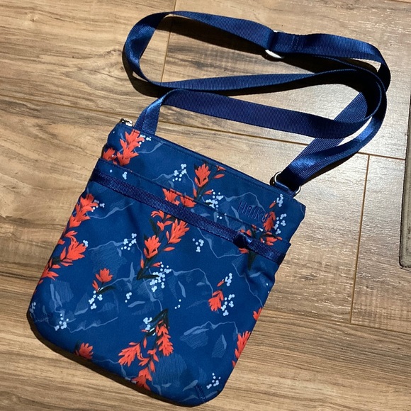 women's revel crossbody bag